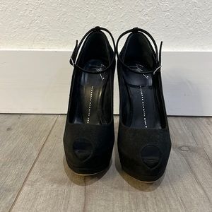 Giuseppe Zanotti suede black ankle strap peep toe pumps size 36.5